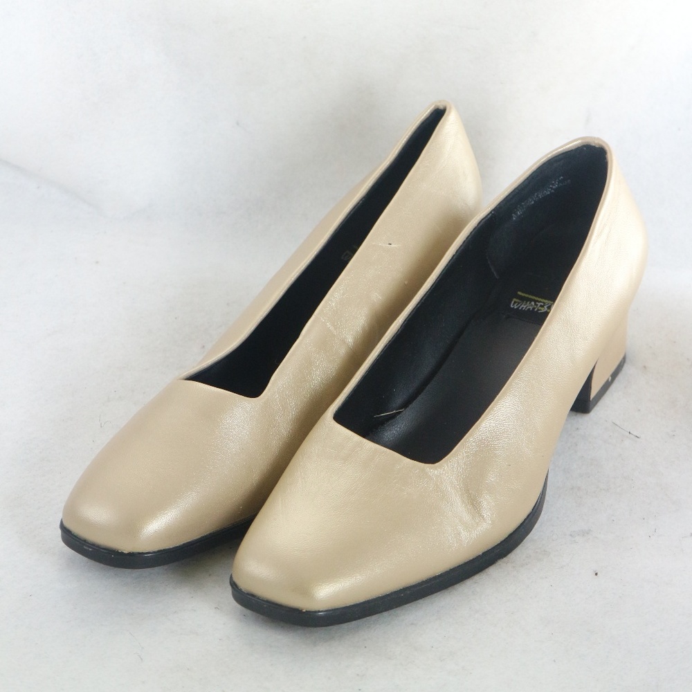 WHAT'S WHAT Pump Plaza Yellow Gold Pump Heels
